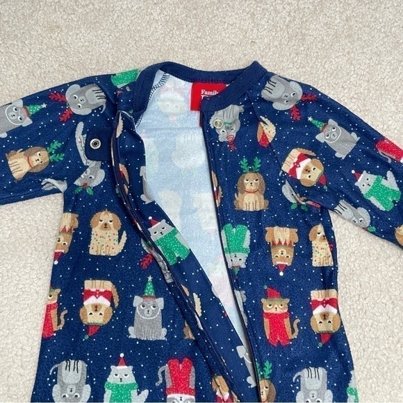 FAMILY PAJAMAS
BMatching Unisex Baby 6-9 Months Bah Humbug Novelty Family Pajama - Picture 6 of 13